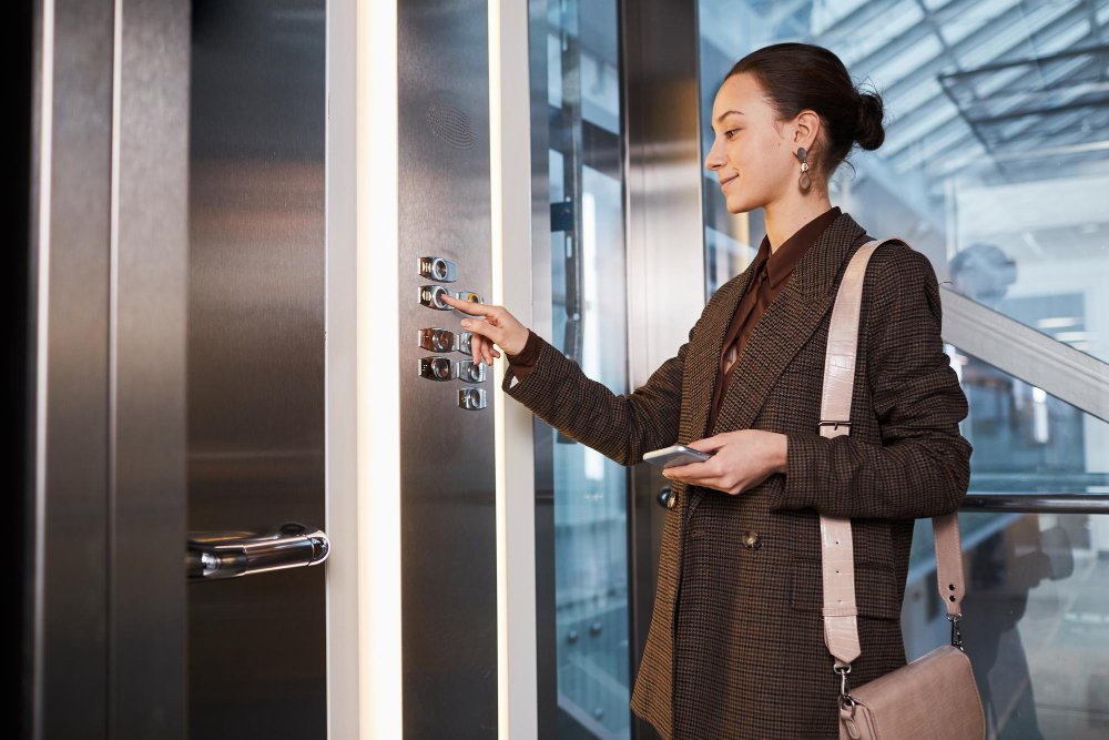 Car-top inspection station and controller during elevator maintenance